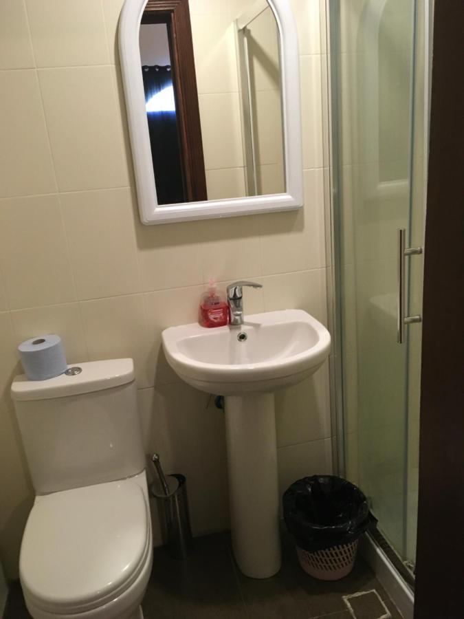 Ghajn il-Kbira  Butts Inn Annex Dormitory Hostel מראה חיצוני תמונה